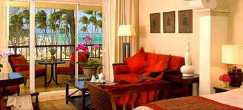 Royal Service Regal Ocean View Jacuzzi Suites